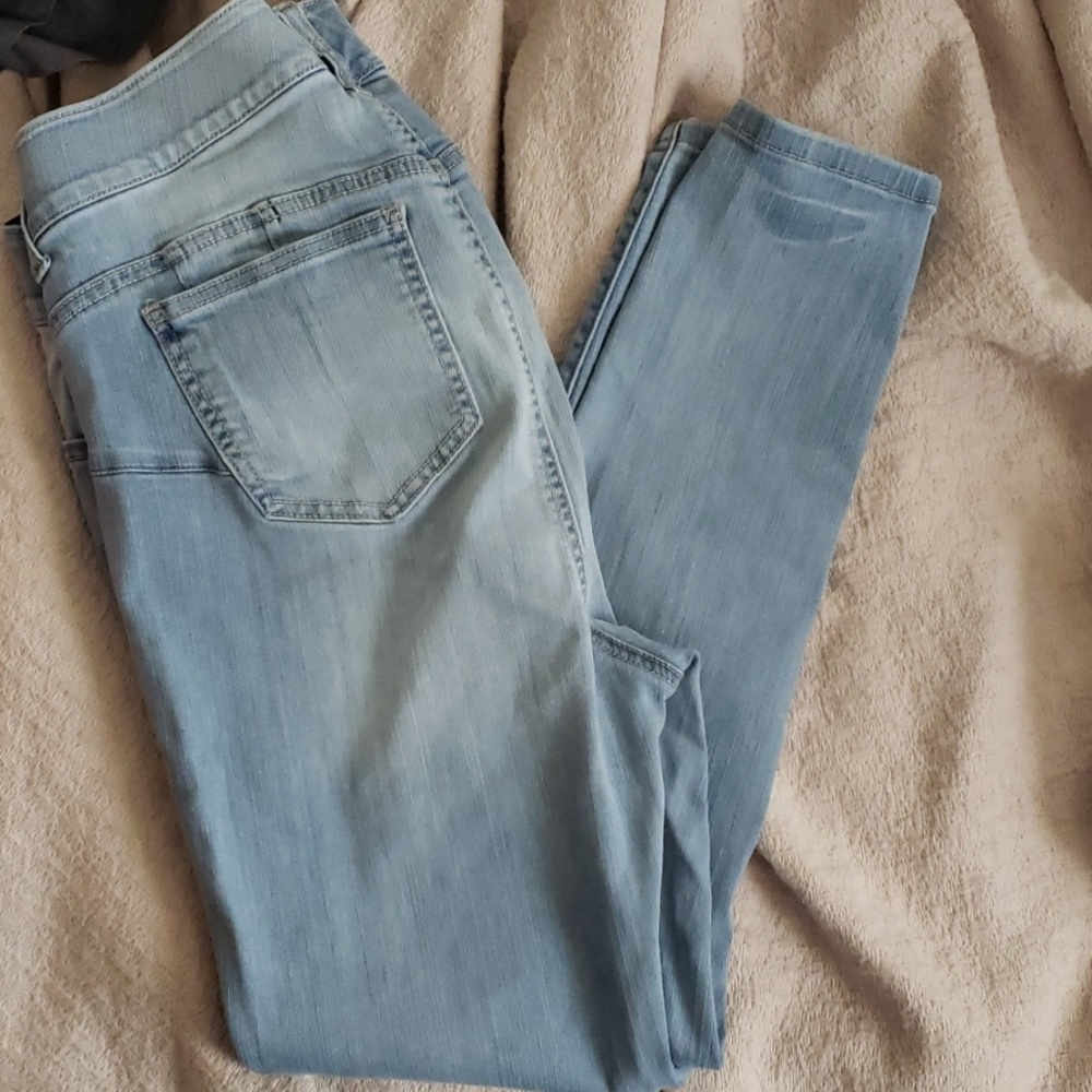 Torrid bombshell skinny jeans